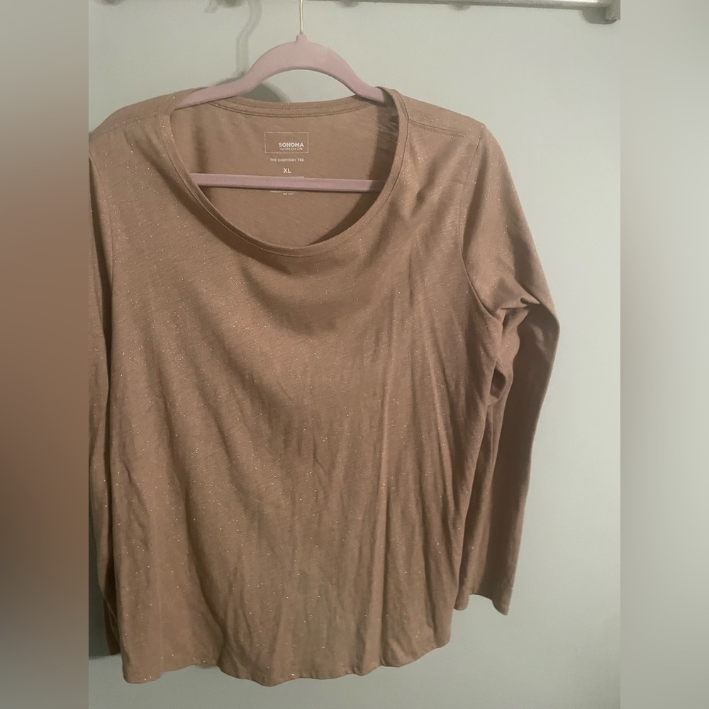 Long sleeve t shirt tan w gold flex